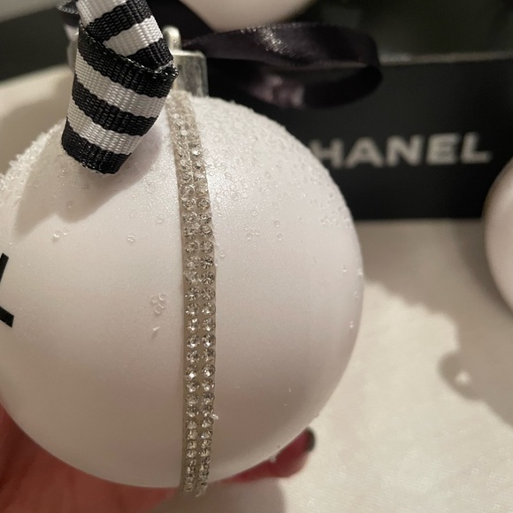 Chanel Ornaments - Picture 6 of 8